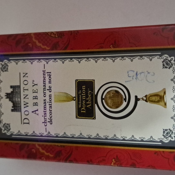Downtown Abbey Ornaments new in box - Picture 5 of 5